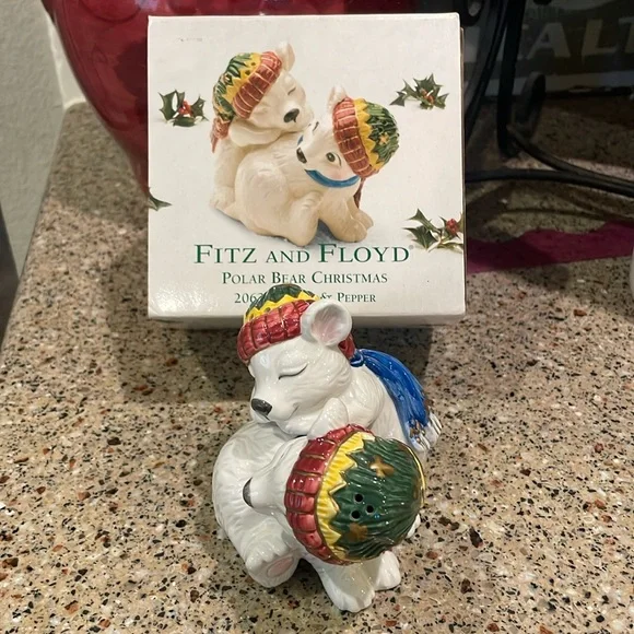 Vintage Fitz & Floyd Snuggling Polar Bears Holiday Christmas Salt Pepper Set Box - Picture 2 of 7